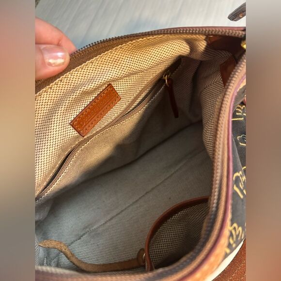 Dooney & Bourke Vintage Signature Bag and Matching Wallet Set - Picture 13 of 14